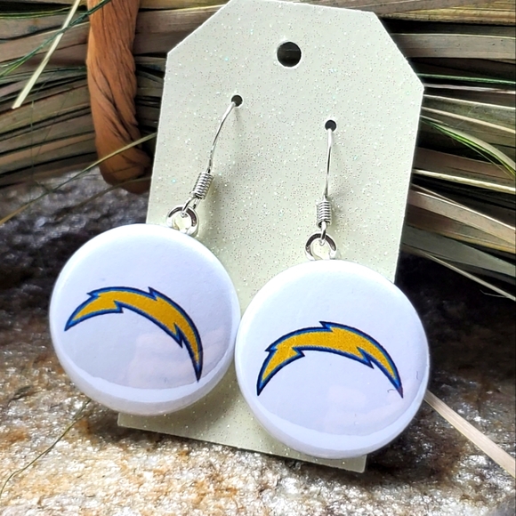 NWT San Diego Chargers Earrings NFL Football Souvenir Dangle Fashion Jewelry - Picture 1 of 3